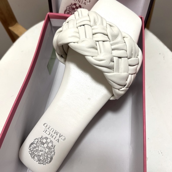 White Vince Camino Sandals Sz. 8 - Picture 2 of 7